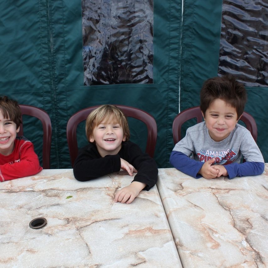 Eli-and-three-circle-ddbfbf59644db93985ec66e123dd1438- inspiring and connecting kids to nature